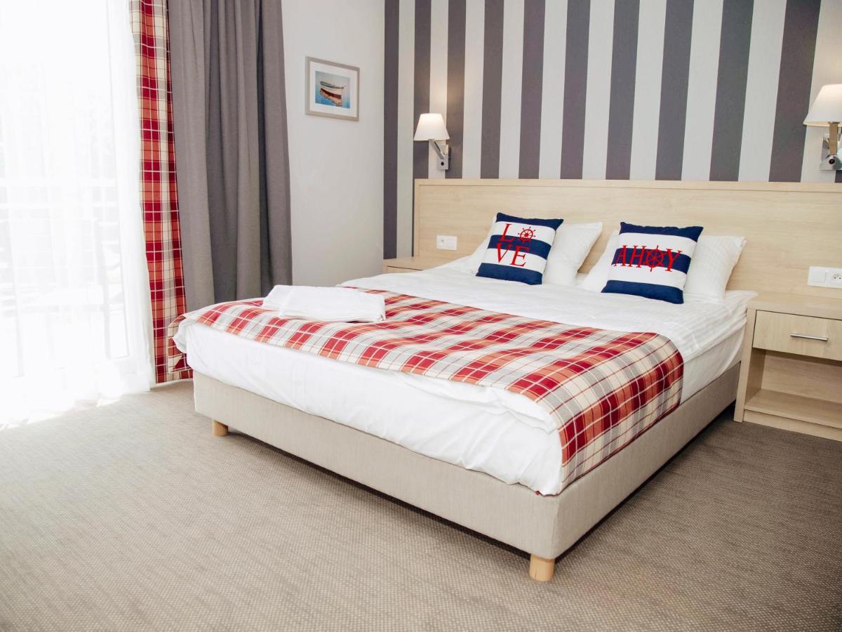 Porto Marina Hotel Криница Морска Екстериор снимка