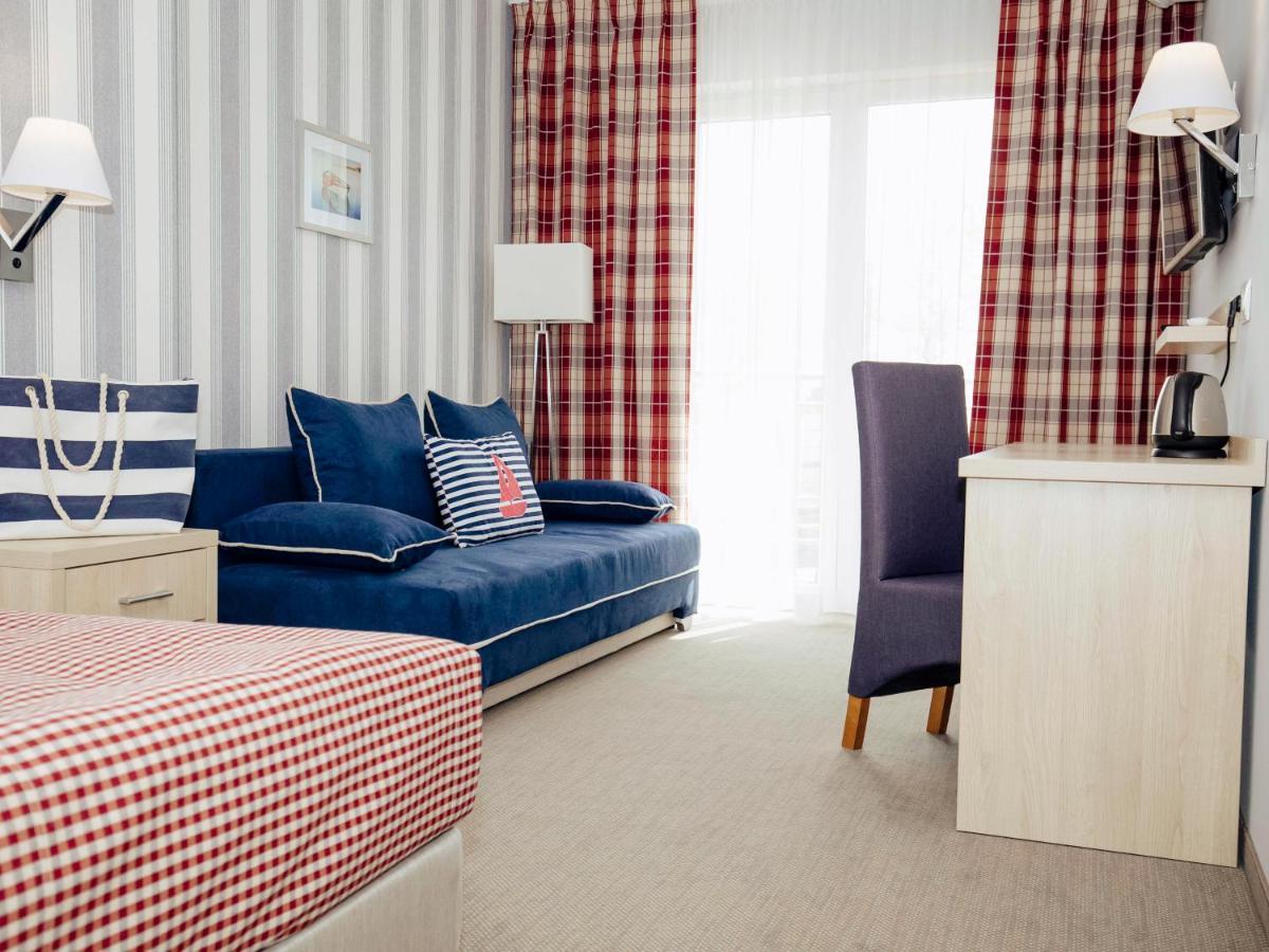 Porto Marina Hotel Криница Морска Екстериор снимка