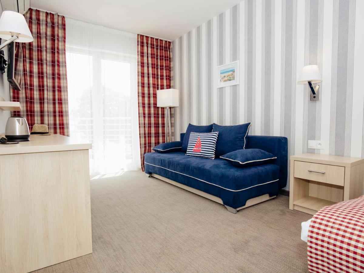 Porto Marina Hotel Криница Морска Екстериор снимка