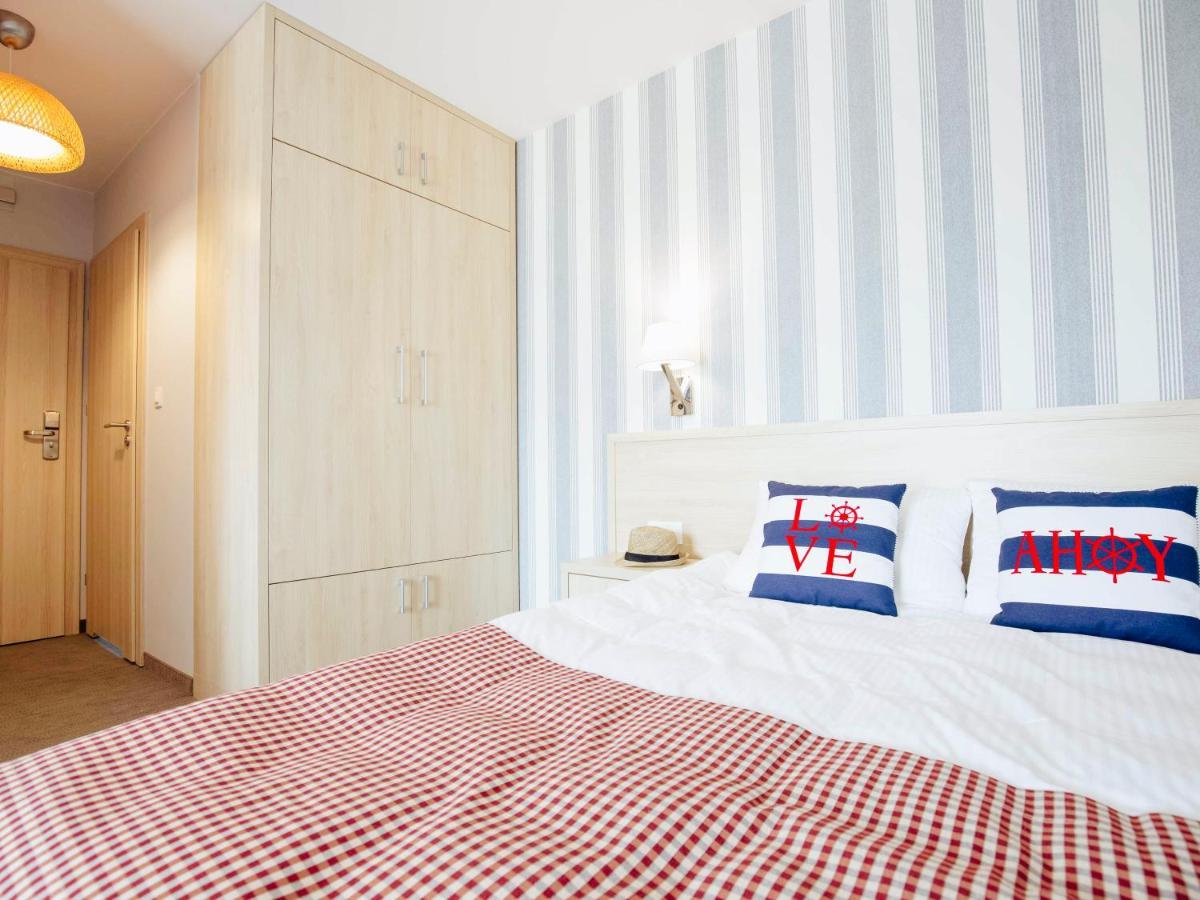 Porto Marina Hotel Криница Морска Екстериор снимка