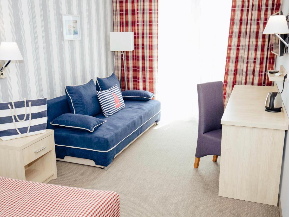 Porto Marina Hotel Криница Морска Екстериор снимка