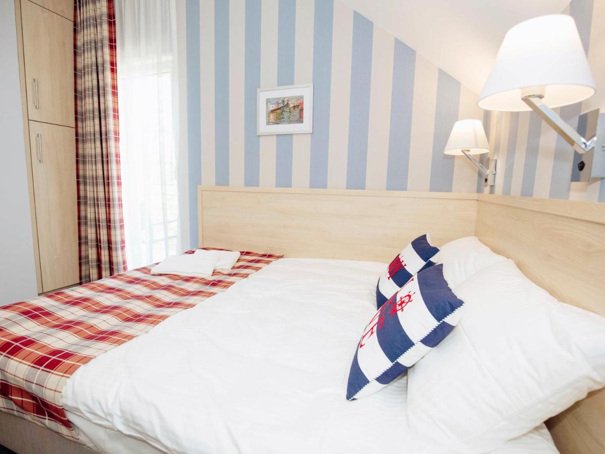 Porto Marina Hotel Криница Морска Екстериор снимка